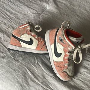 Toddler boy 7c Nike air Jordan’s